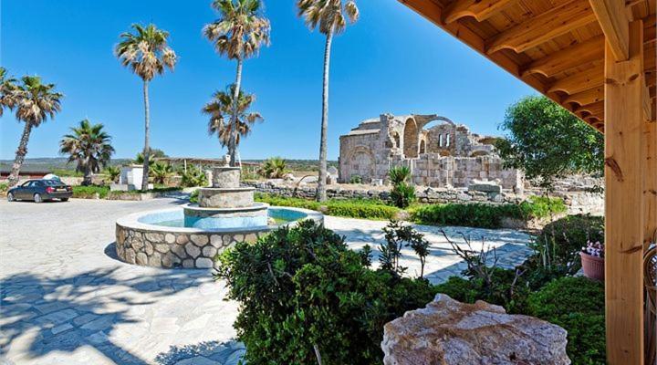 Oasis At Ayfilon Hotel Rizokarpaso Exterior photo